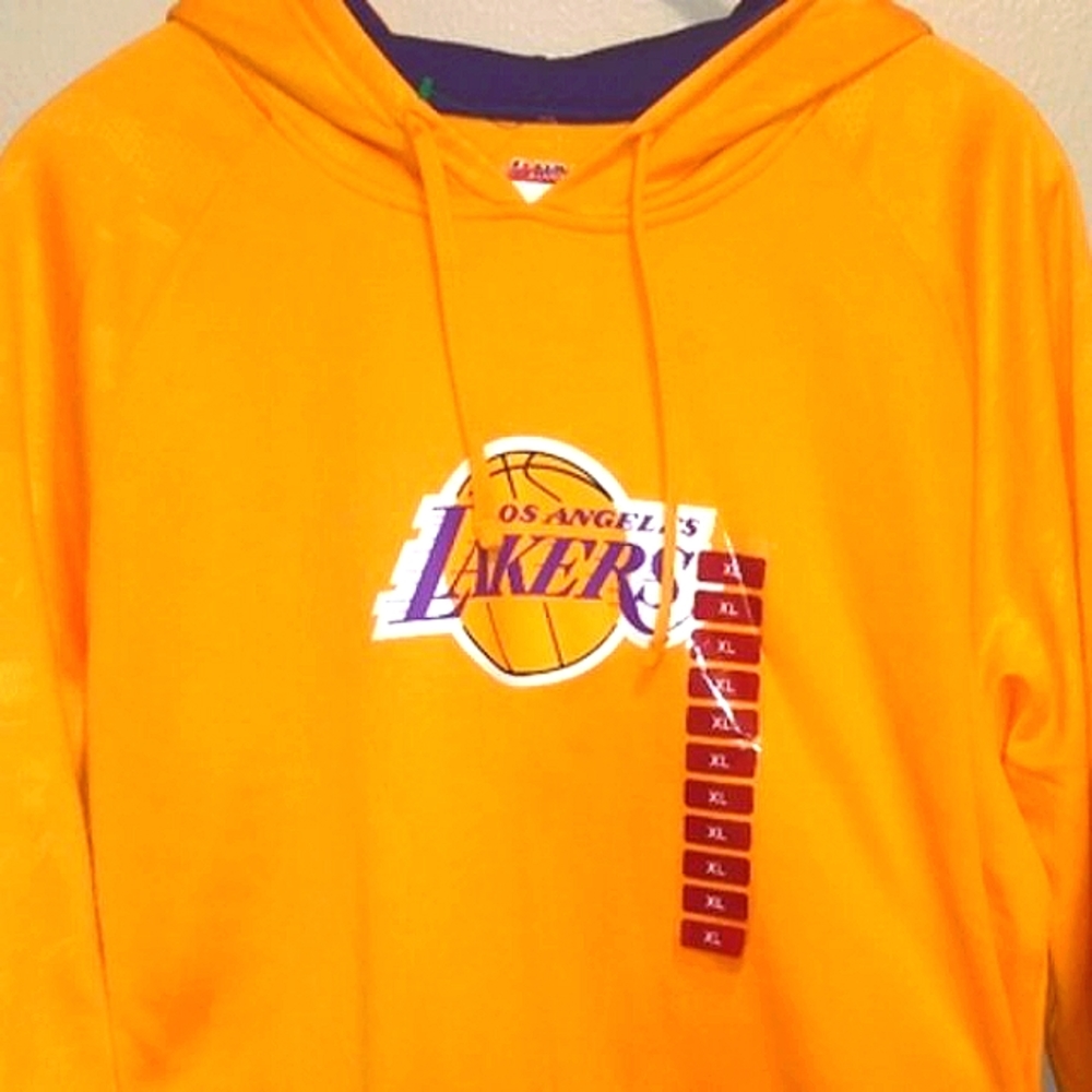 NWT.  Los Angeles Lakers NBA hoodie